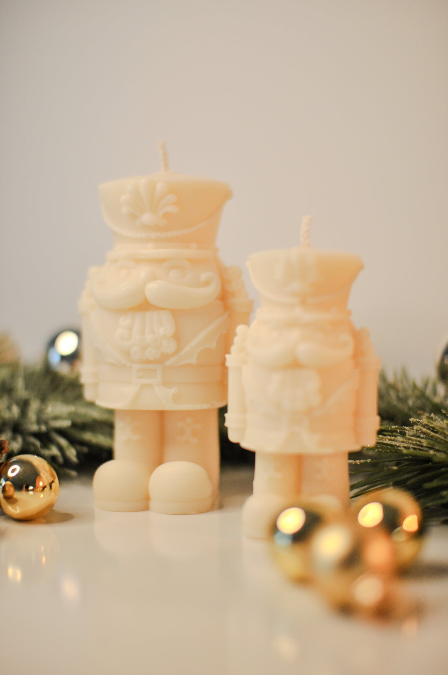 Bougie sculpturale - CASSE NOISETTE