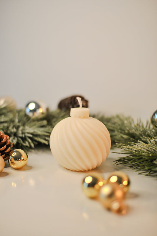 Bougie sculpturale - BOULE DE NOËL